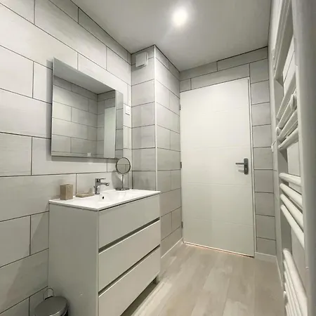 La Riche Histoire De Apartment Pezenas