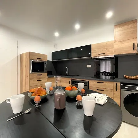 La Riche Histoire De Pézenas