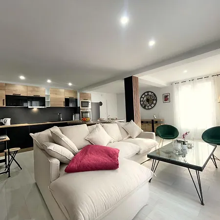 Apartment La Riche Histoire De